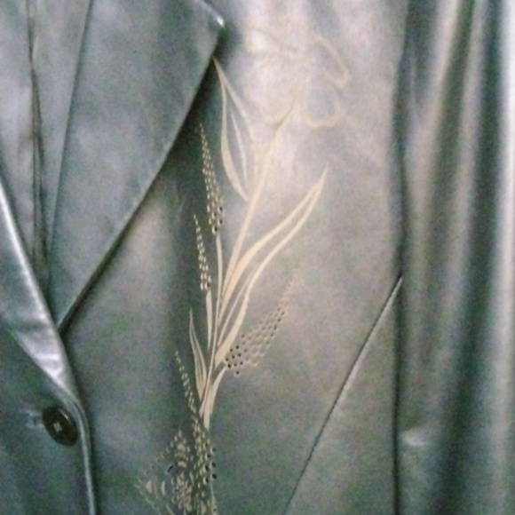 AK Anne Klein Women's Leather design details. Blazor/Jacket size 14 - Picture 2 of 15